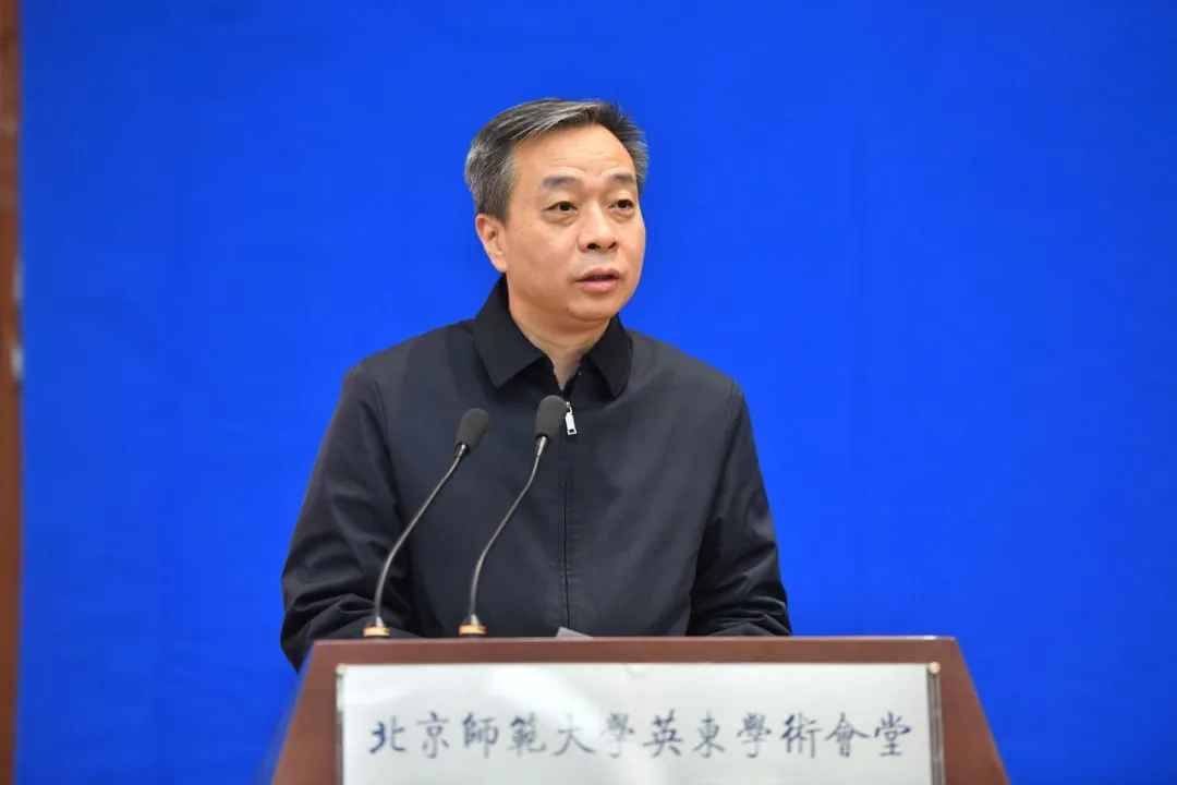 世界杯官网合作副董事长 康震.jpg